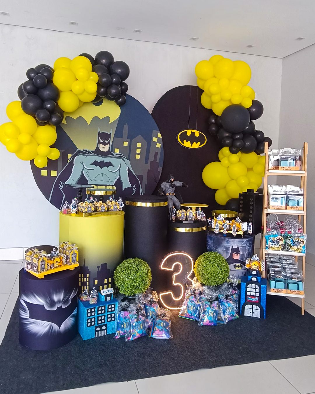 Decoração festa infantil Batman em Cuiabá — Mimos da Vivi