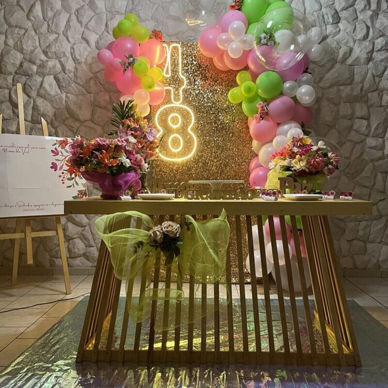 Decoração festa adulto 48 anos em Cuiabá — Mimos da Vivi