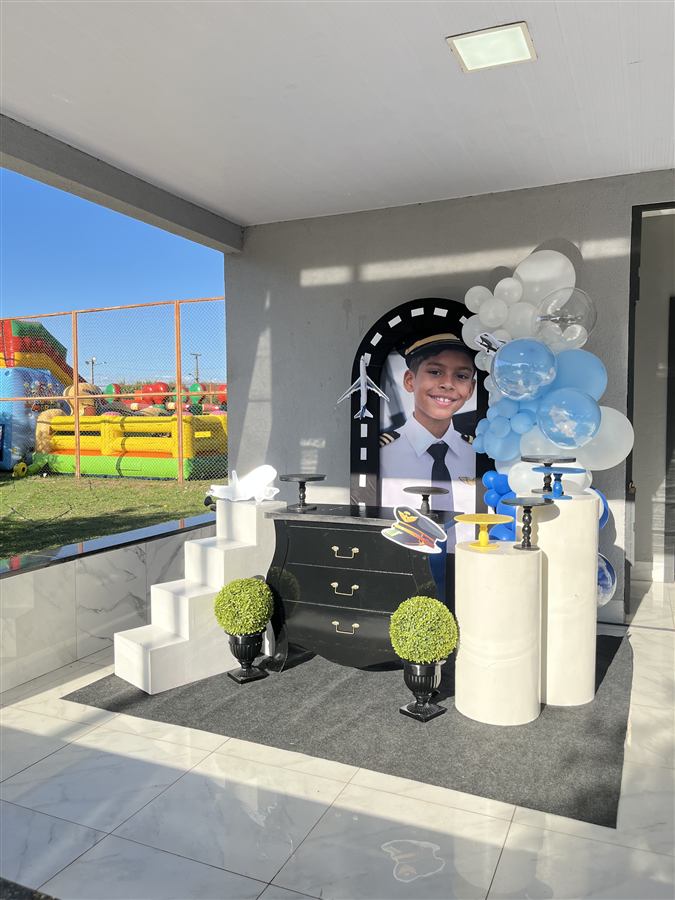 Decoração festa infantil Piloto de Avião em Cuiabá — Mimos da Vivi